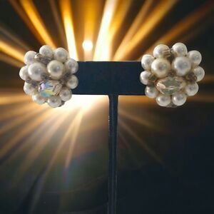 Vtg Faux Pearl Bead Earrings Cluster AB Glass Beads Made in Japan Clip On MCM‎
